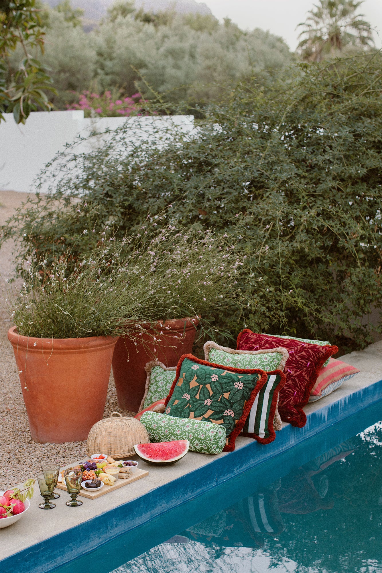 Bolster Mako Grass - Image 10