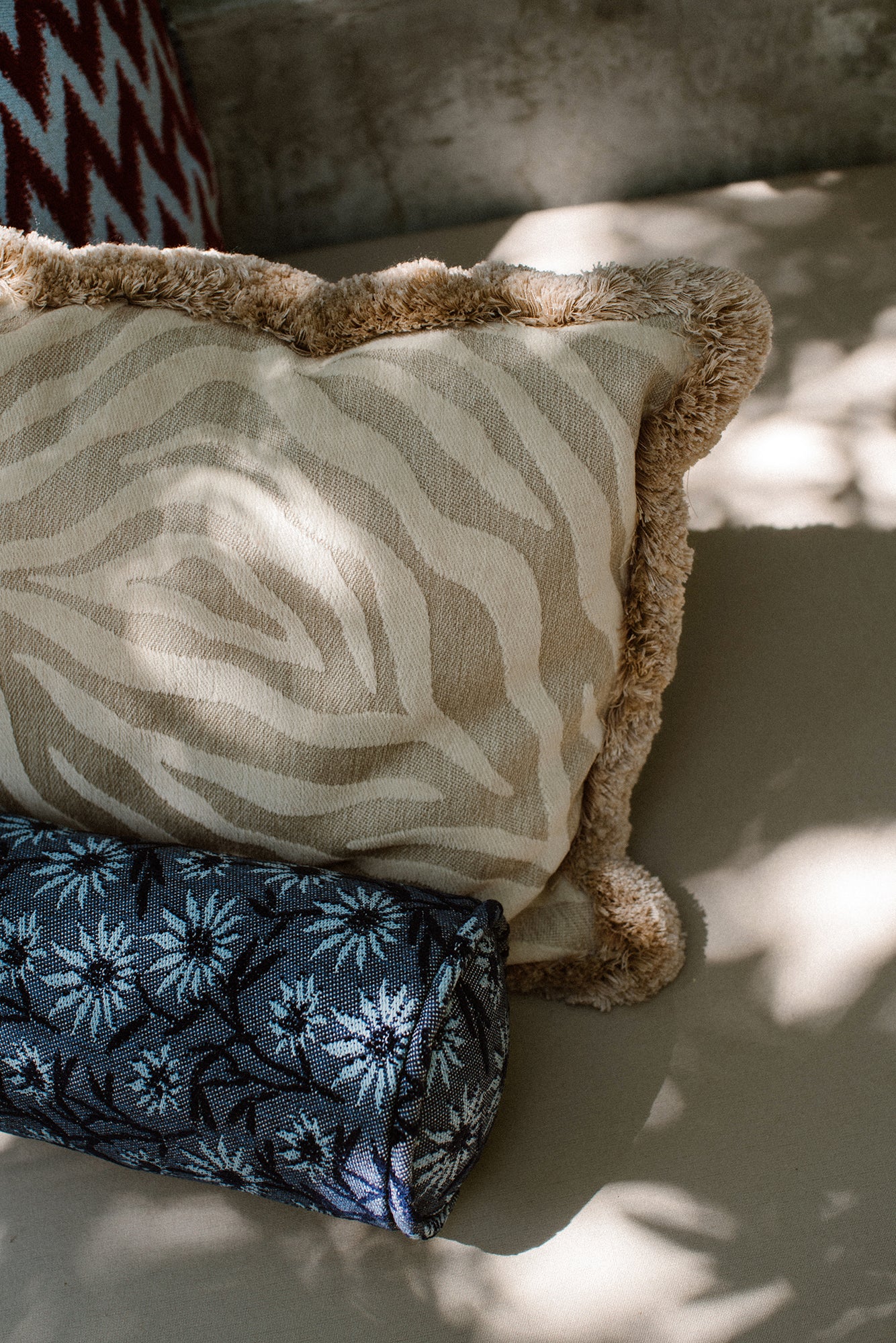 Bolster Mako Ice & Navy - Image 2