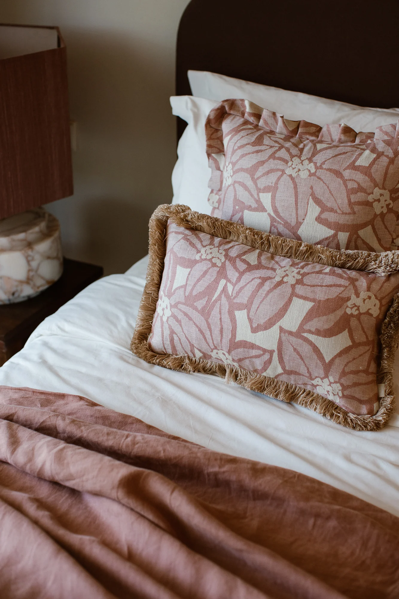 Cushion Michelle Vintage Rose (50x30cm) - Image 3