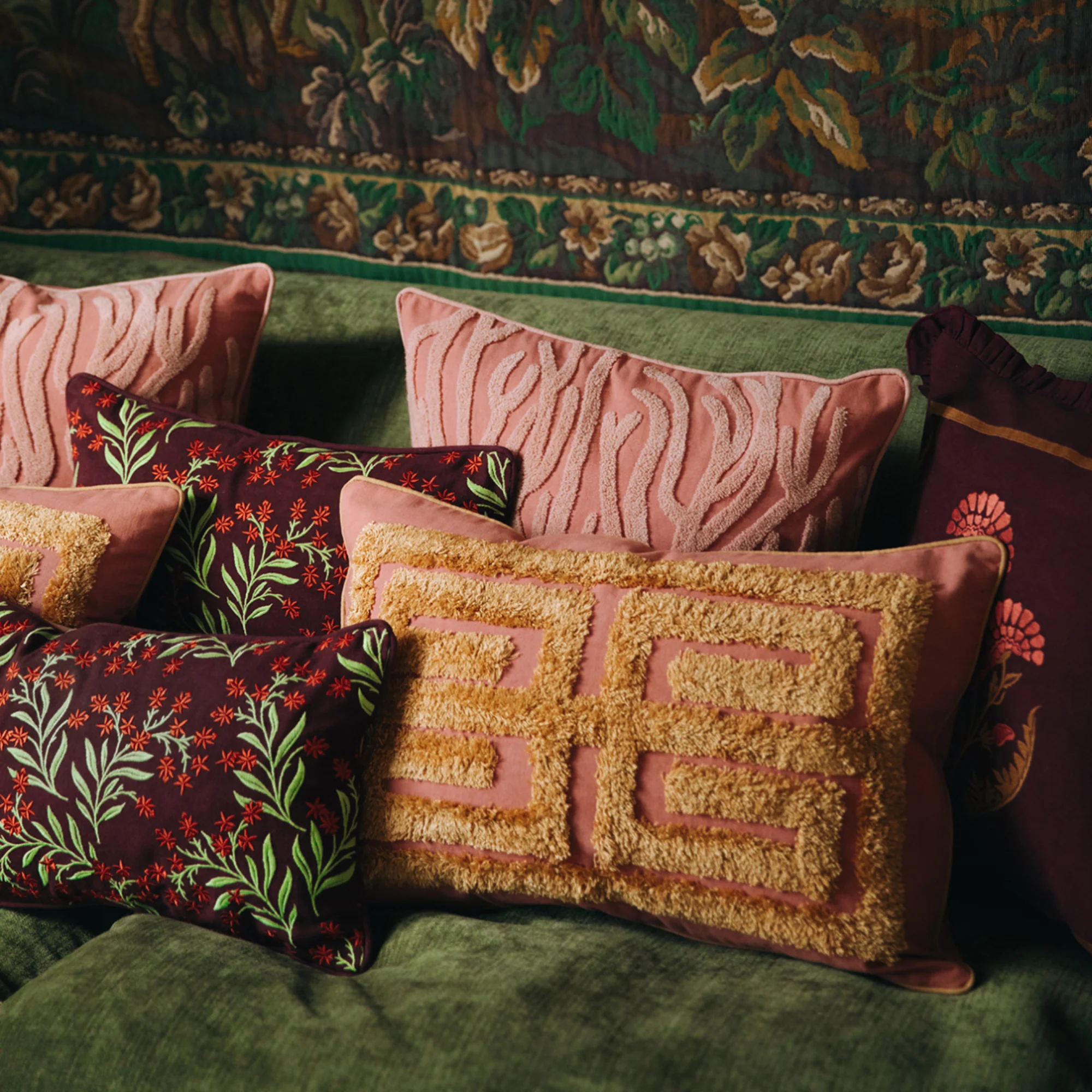Cushion set Burgundy & Rose - Image 3