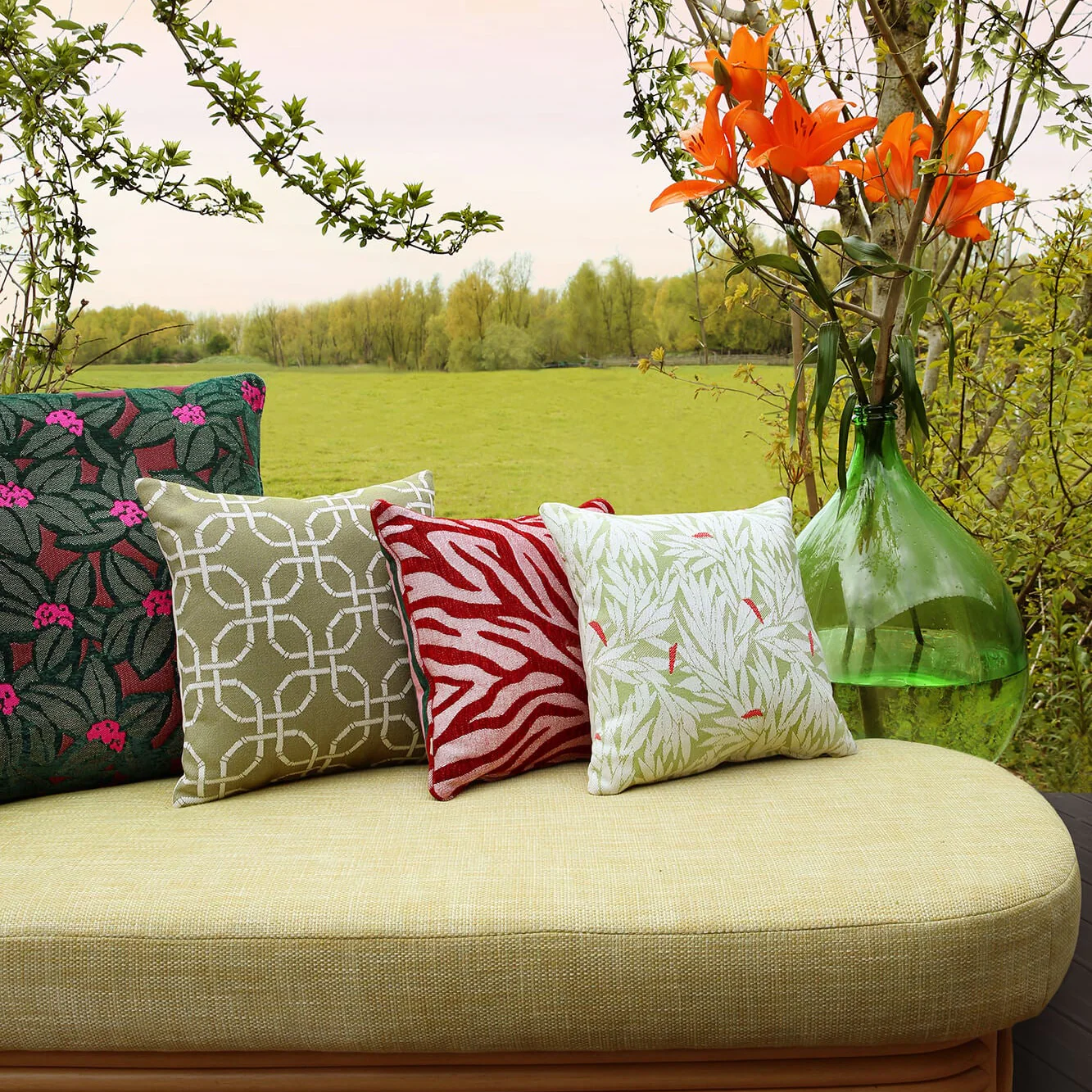Cushion Yoko Green - Image 4