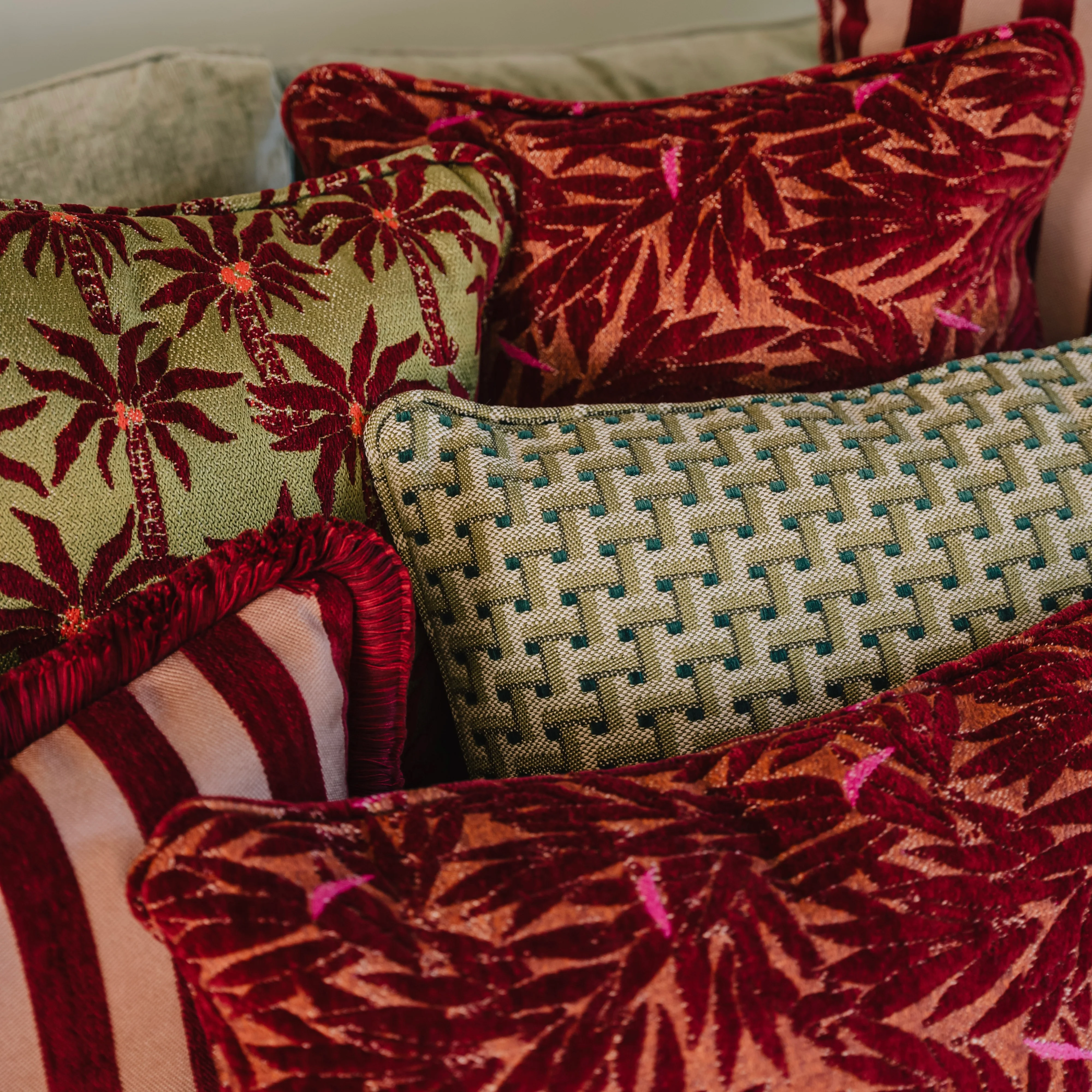 Cushion Laura Olive & Bordeaux - Image 3