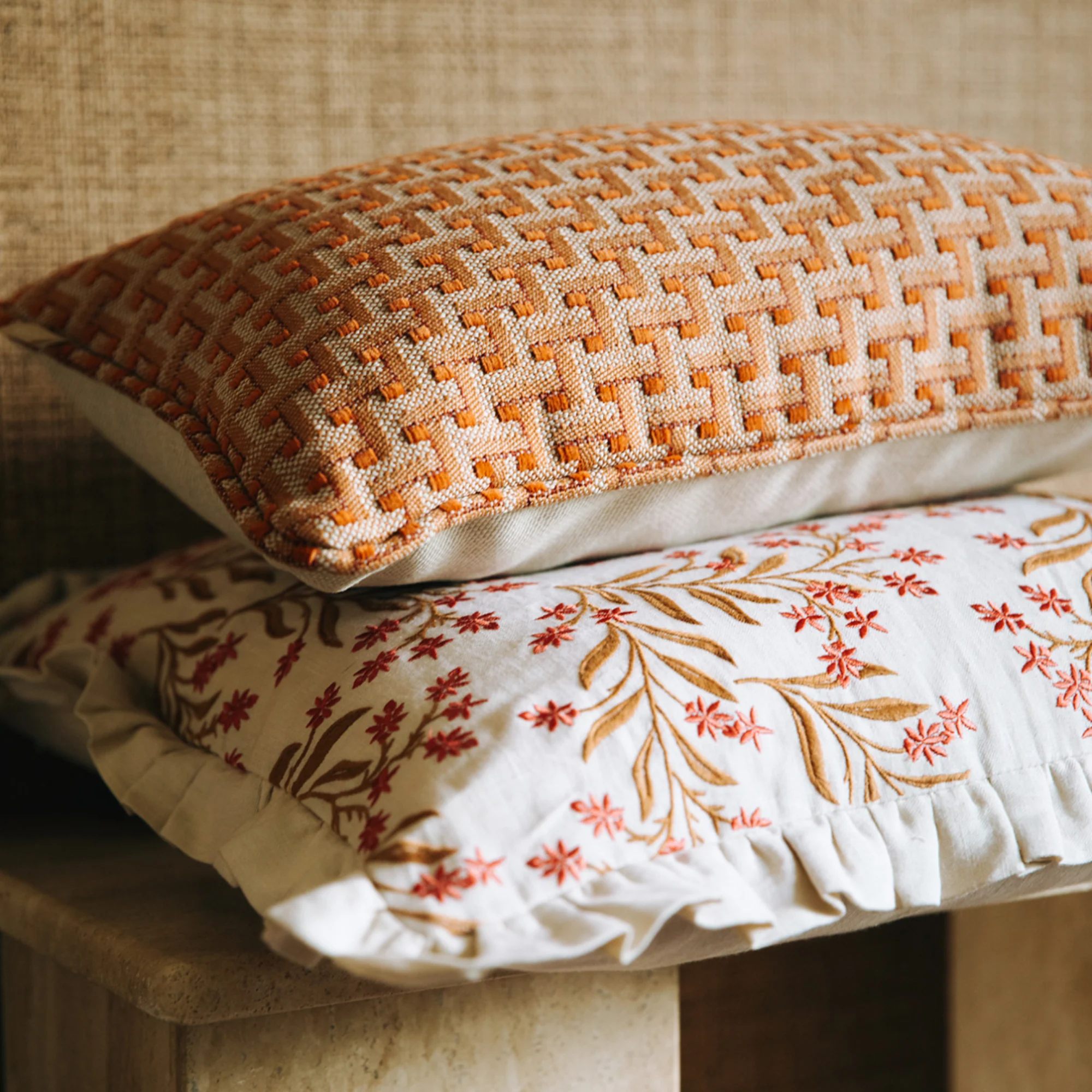 Cushion Audrey Coral & Ecru - Image 3