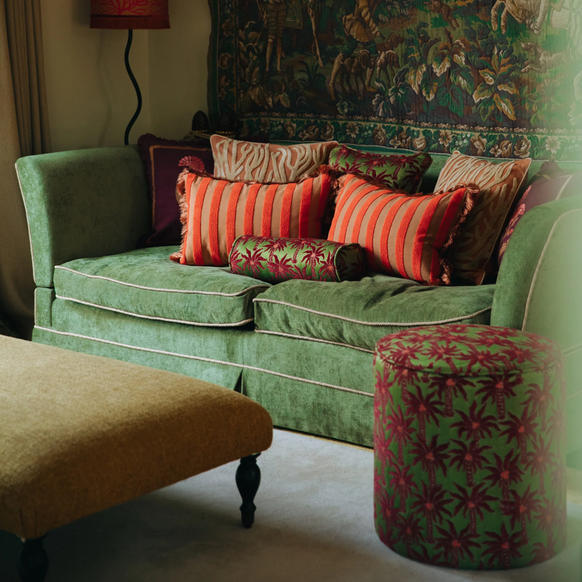 Cushion Jackie Coral & Caramel - Image 10