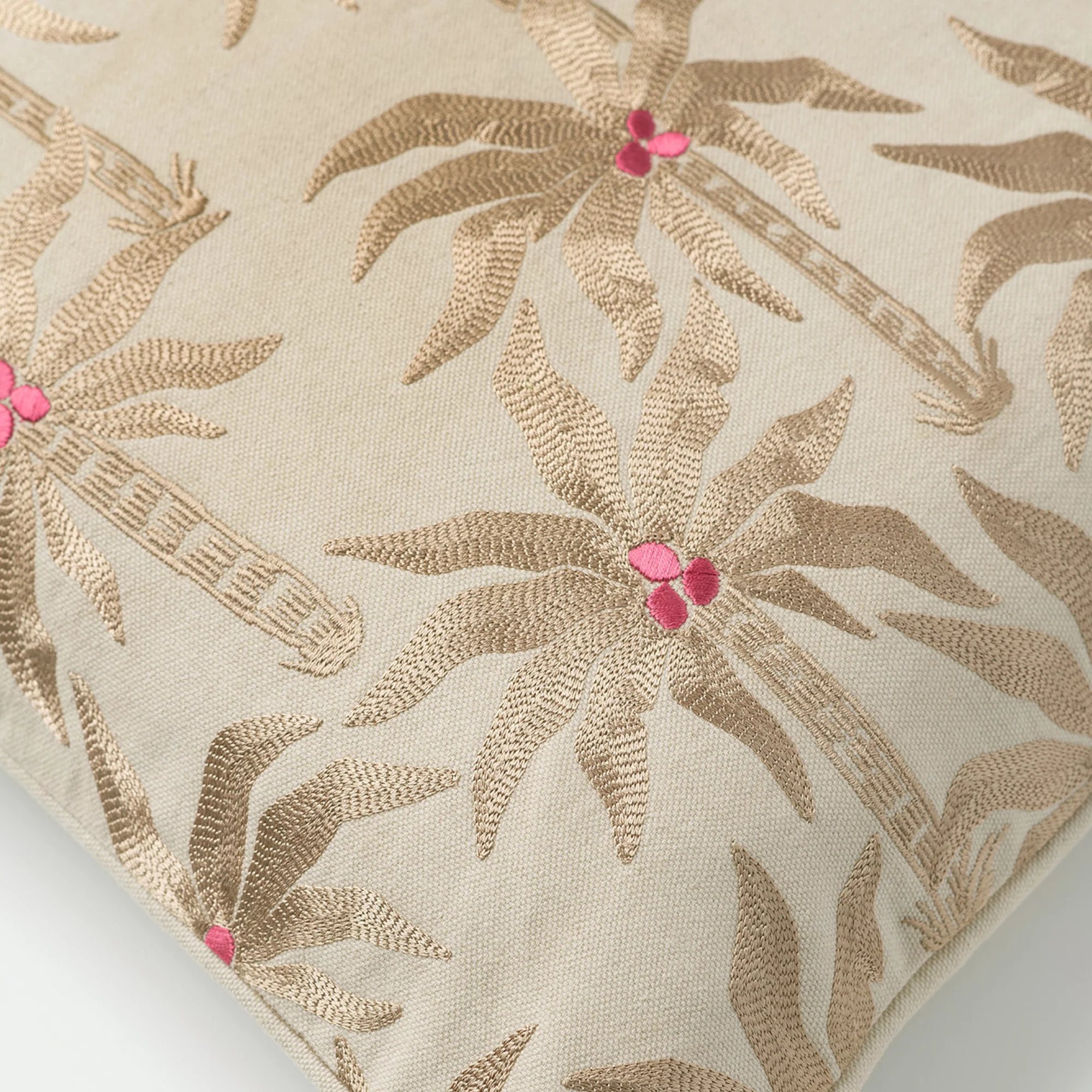 Cushion Laura Sand & Ecru - Image 2
