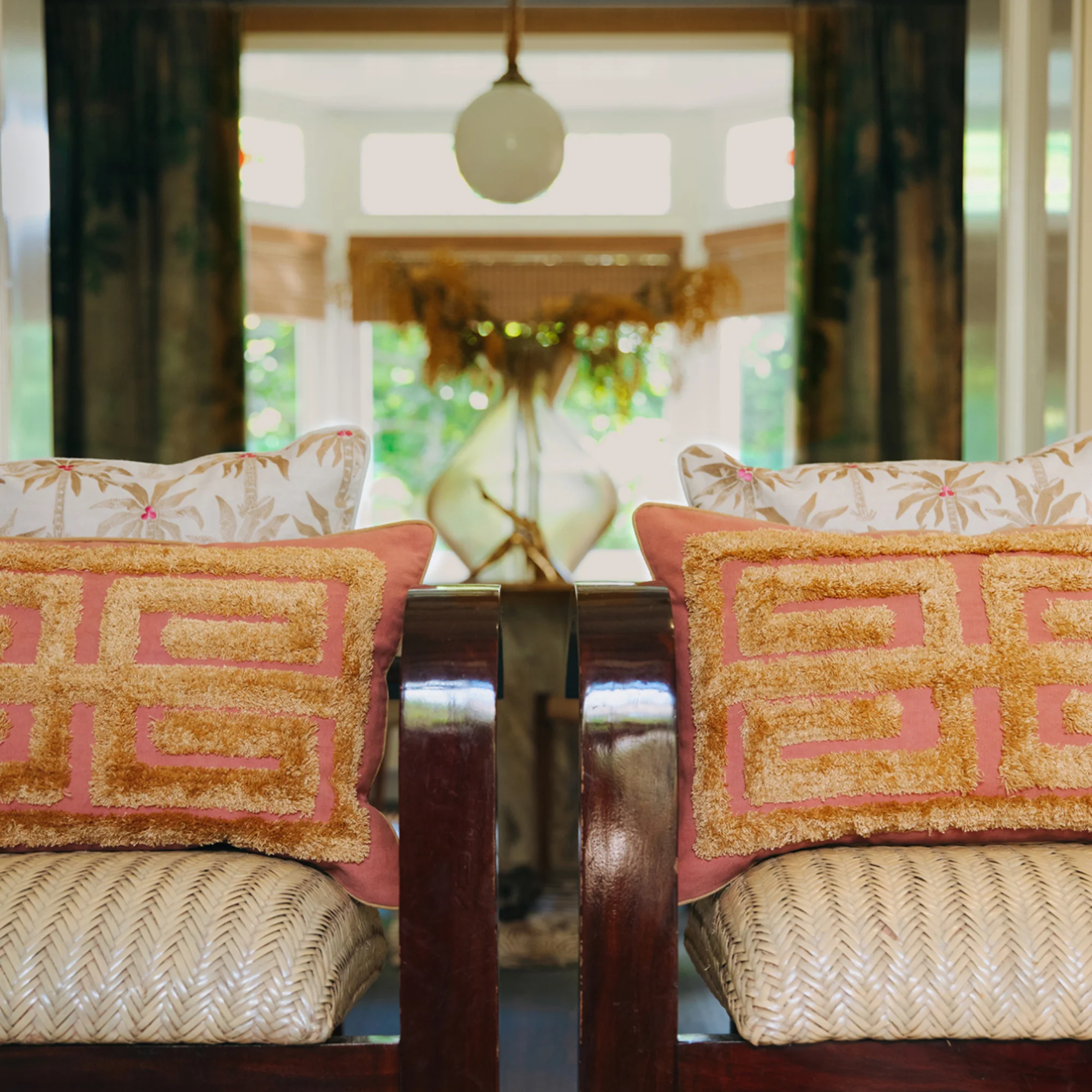 Cushion Laura Sand & Ecru - Image 4