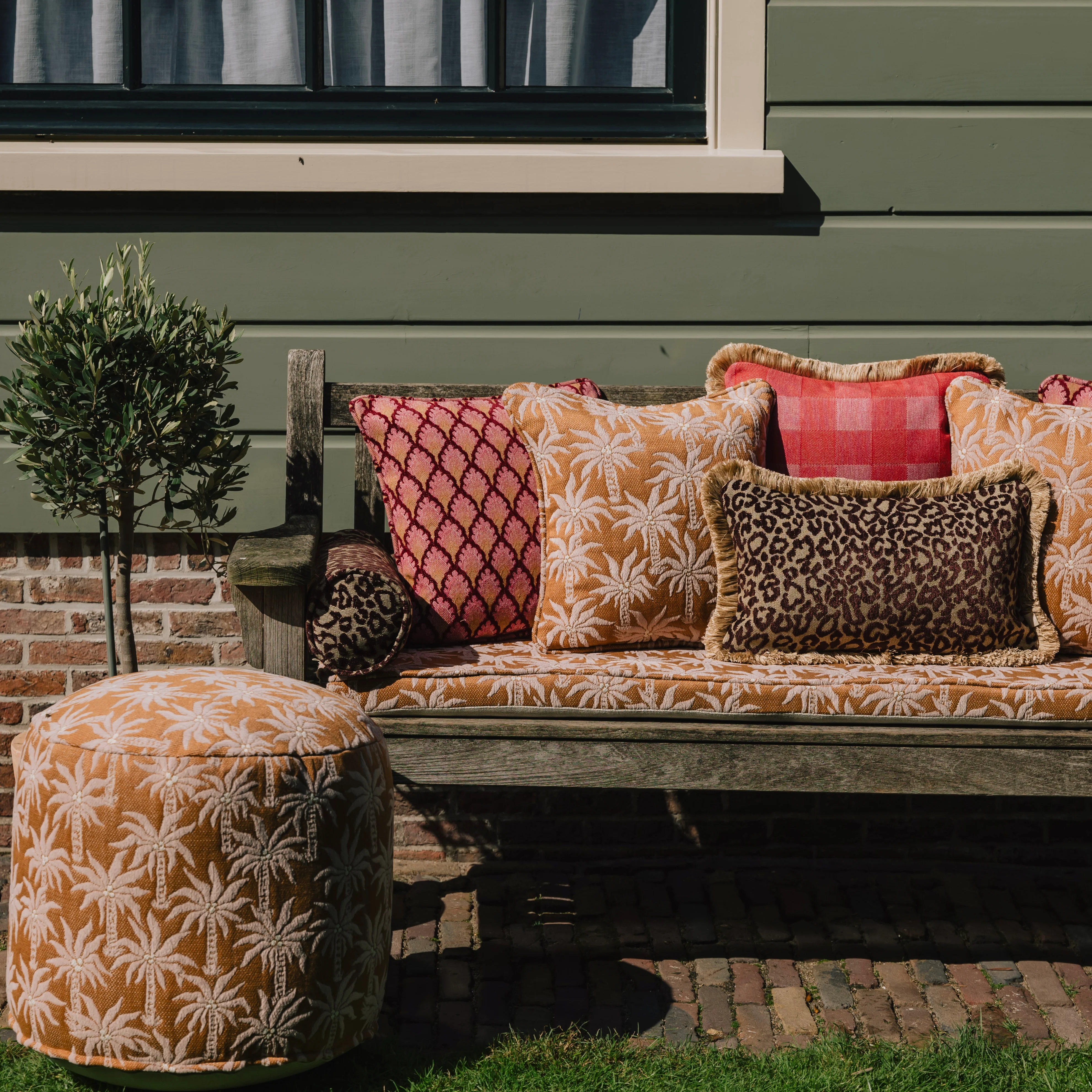 Double sided cushion Maya Chocolate & Raffia x Laura Rose & Caramel - Image 4