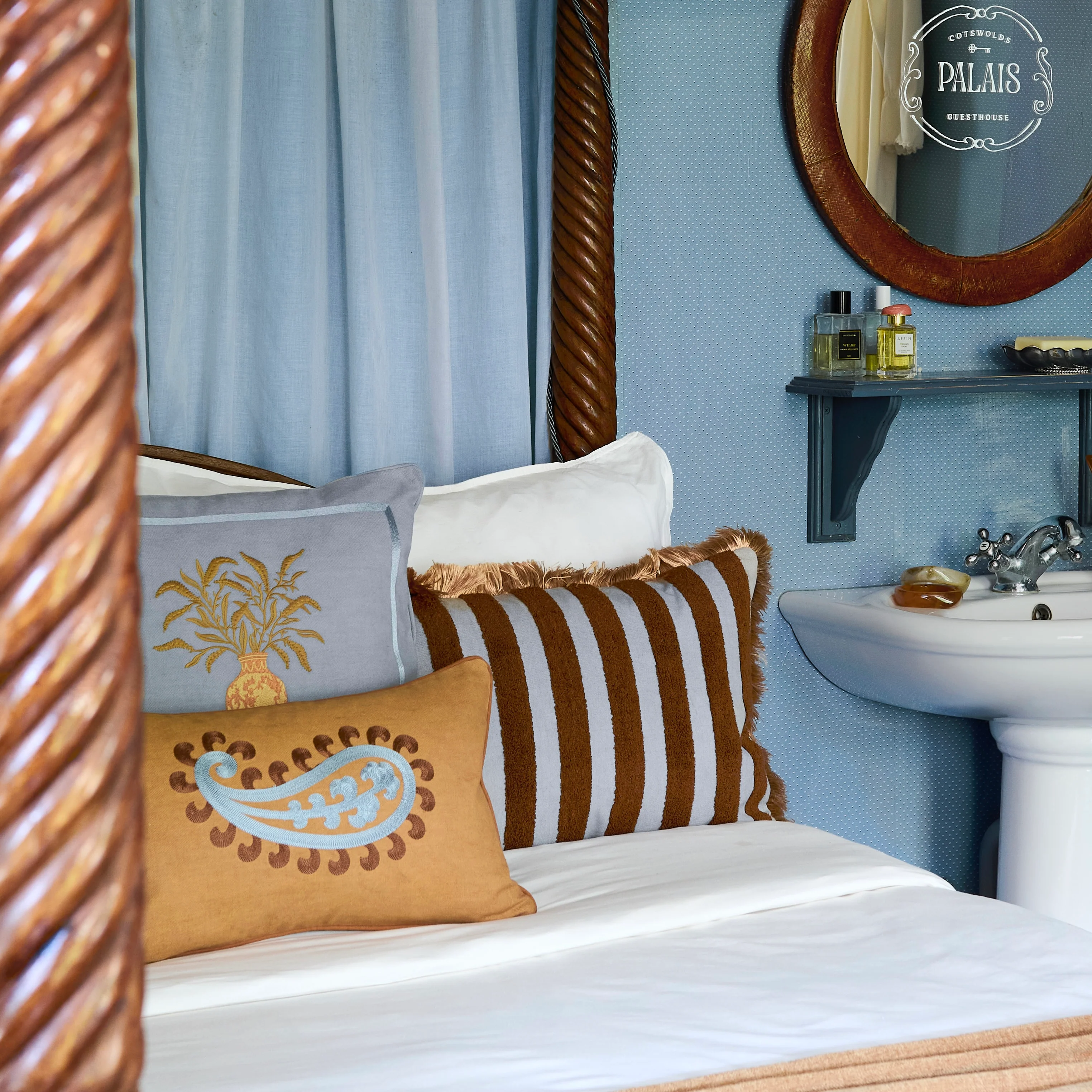 Double sided cushion Siena Raffia & Smokey Blue - Image 7