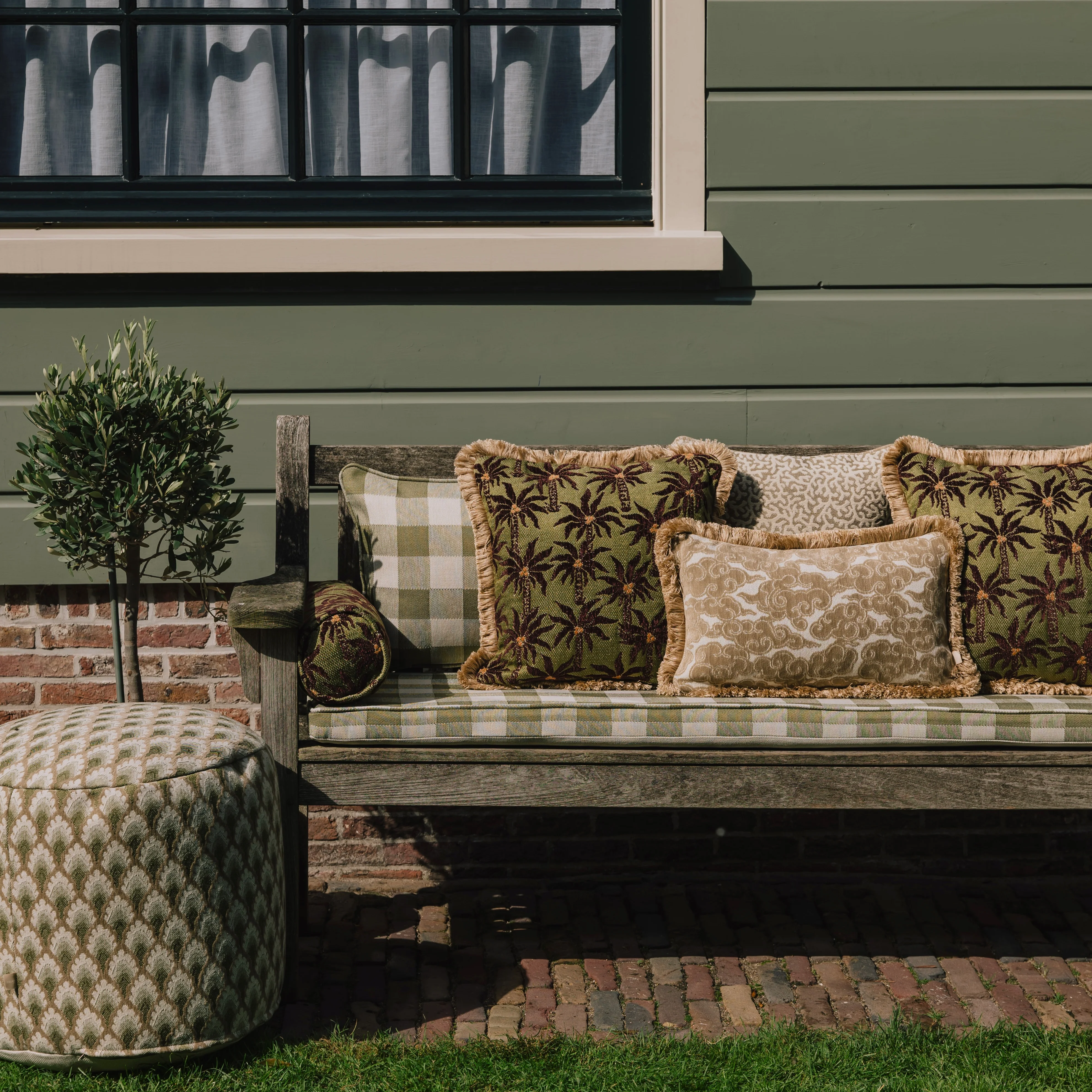 Double sided cushion Jessica Olive & Ecru x Yin Sand & Ecru - Image 2